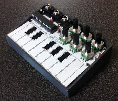 The TinyTS – DIY Synth