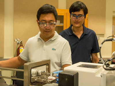 Making better material for fuel cells