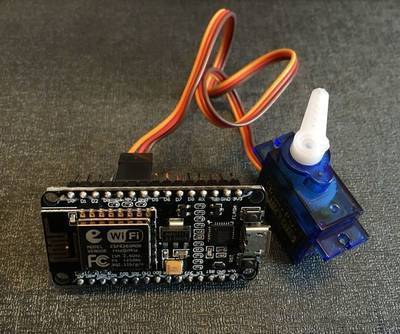 Simple IoT Remote Switch With MQTT and ESP8266