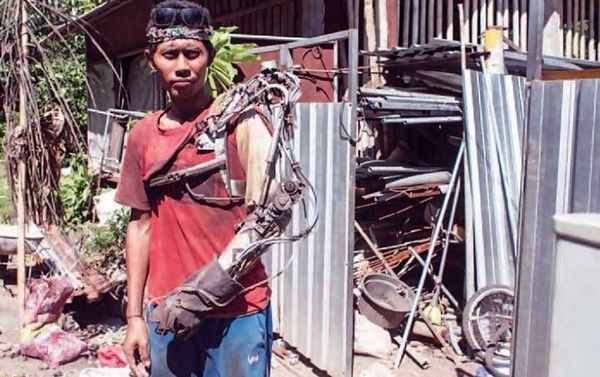 The man who built an arm out of scrap metal