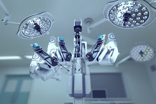 Penn Neurosurgeons and Otolaryngologists Perform First-in-World Robot-Assisted Spinal Surgery