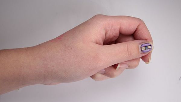 World's smallest wearable device warns of UV exposure, enables precision phototherapy