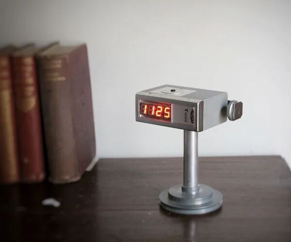 Vintage Flash Clock