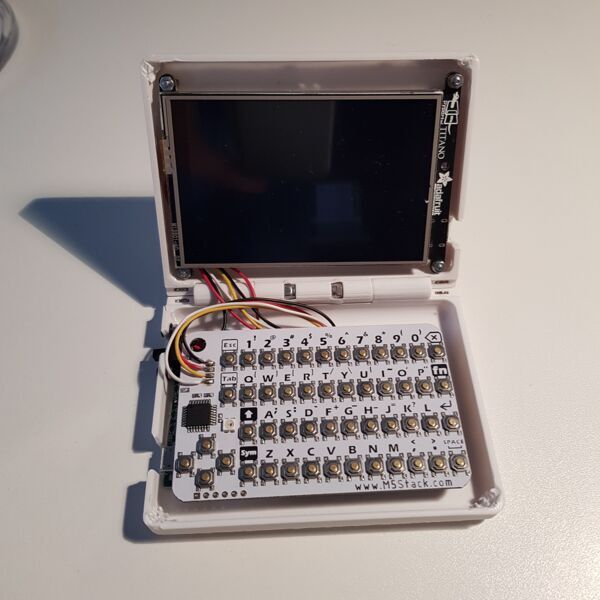 PortablePy: The clamshell micropython computer