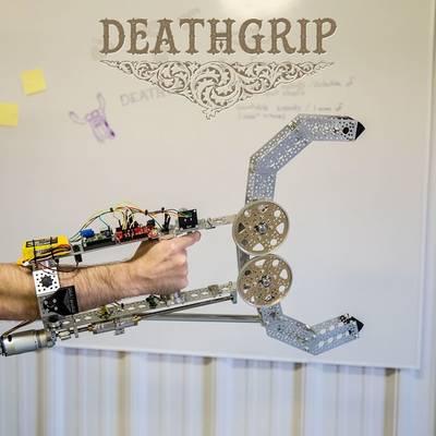 DeathGrip: Robot Claw Gauntlet