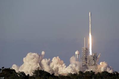 SpaceX Launches Super-Heavy Communications Satellite