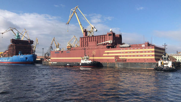The world's only floating power unit 'Akademik Lomonosov' takes the sea
