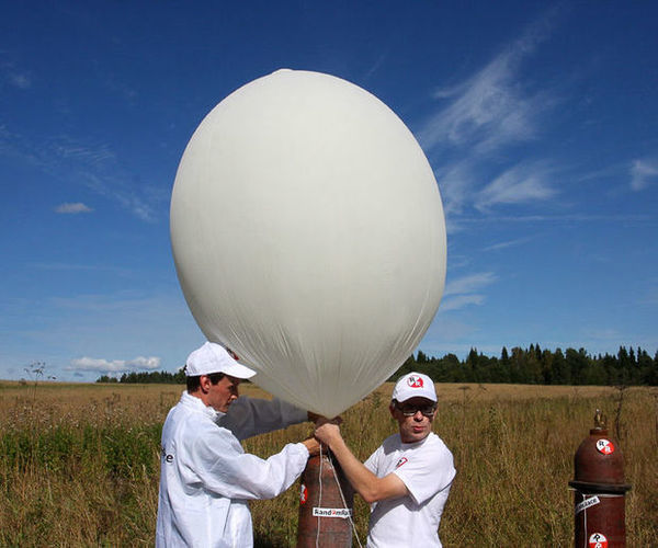 Electronic Barometric Altimeter for Stratosphere Balloons