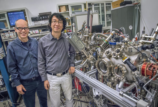 Graphene Layered With Magnetic Materials Could Drive Ultrathin Spintronics