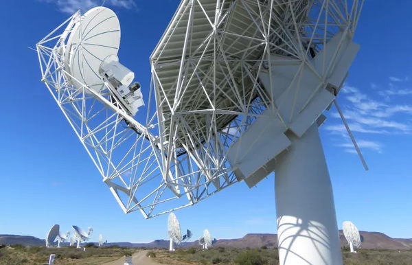 Swedish receiver to capture cosmic waves in the world's largest radio telescope