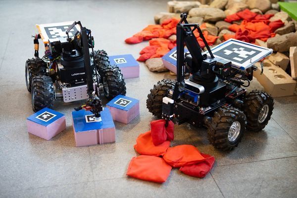 Rough terrain? No problem for beaver-inspired autonomous robot