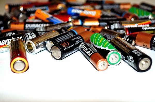 Liquid microscopy technique reveals new problem with lithium-oxygen batteries