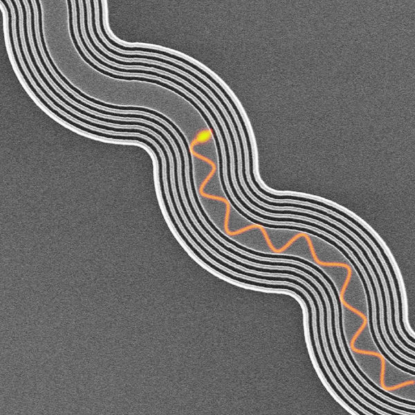Trapping light that doesn't bounce off track for faster electronics