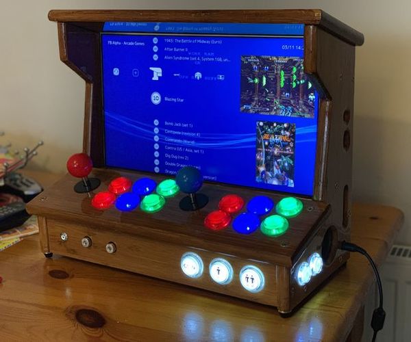 Mini 2-player Arcade From an Old Laptop and Ikea Chopping Boards.