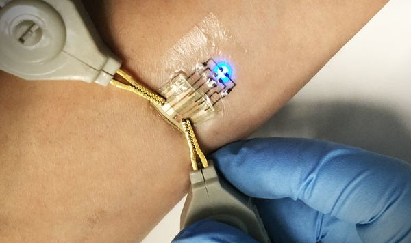 Electronic tattoos for wearable computing