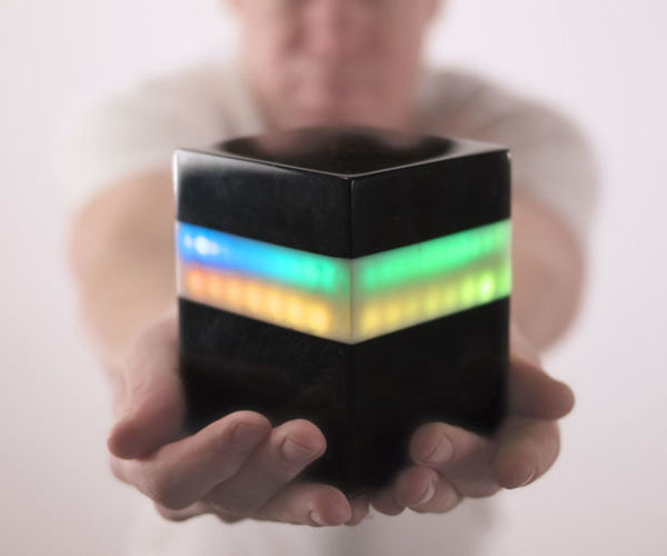 Wirelessly-Charged Epoxy LED Cube Lamp