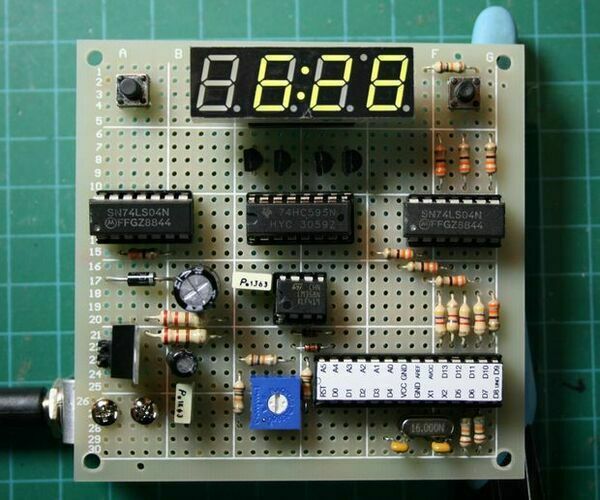 Arduino Digital Clock Synchronized by the 60Hz Power Line