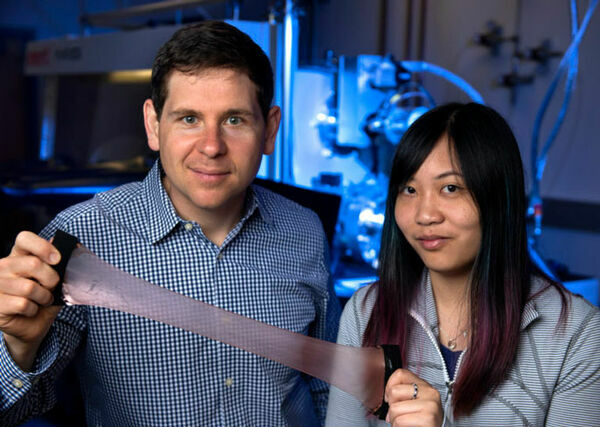 Squid skin inspires creation of next-gen heat regulating blanket