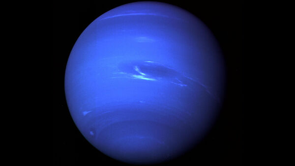 30 Years Ago: Voyager 2's Historic Neptune Flyby
