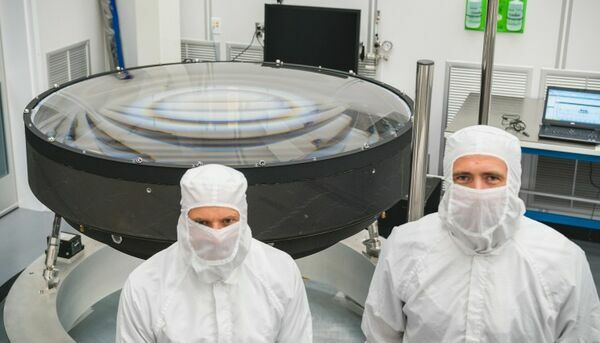 World’s largest optical lens shipped to SLAC