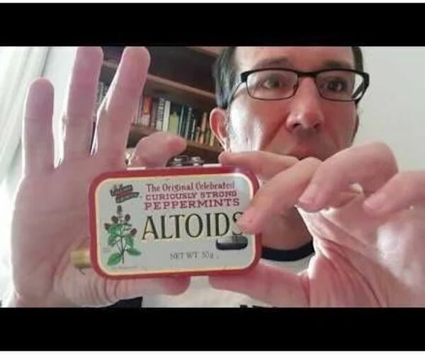 The World's First Vacuum Cleaner in an Altoids Tin