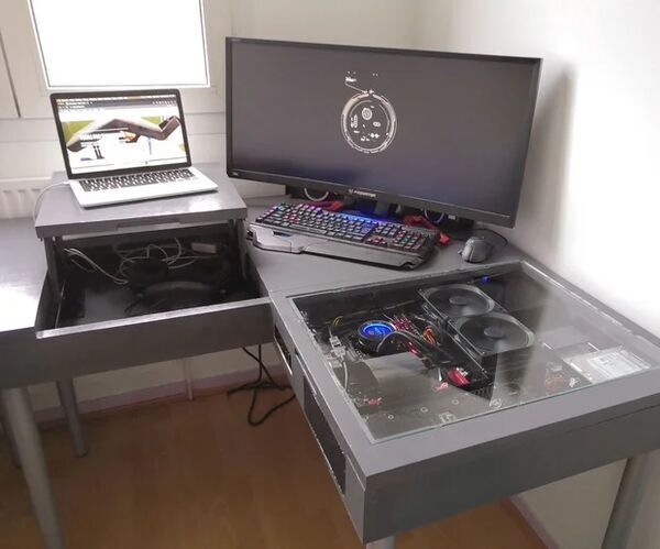Desk With Built-in Computer and Laptop Height Stand