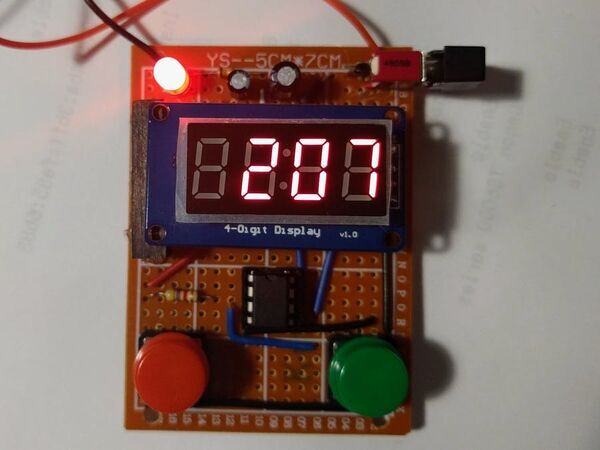 Stopwatch with ATtiny13 and TM1637 LED Module