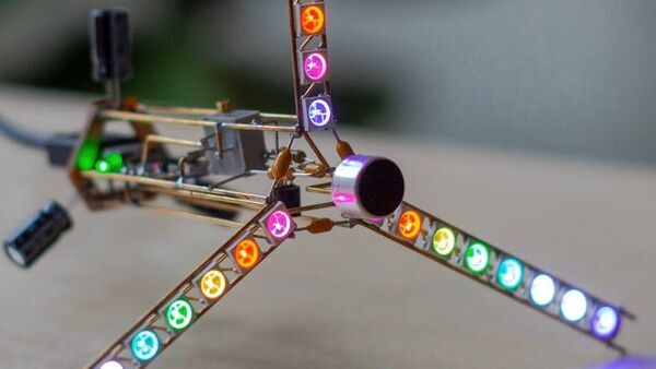 This Spectrum Analyzer Sputnik Shines a Light on the Sounds Around