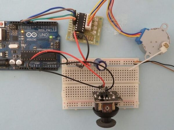 Driving 28BYJ-48 Stepper Motor Control with Joystick