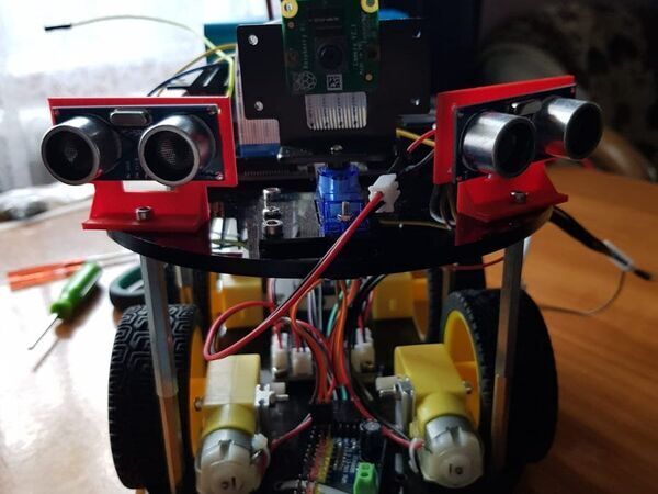Jetson Finder: robotic car with AI & remote voice control