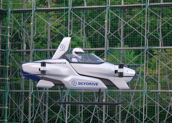 SkyDrive’s piloted eVTOL makes its first public flight