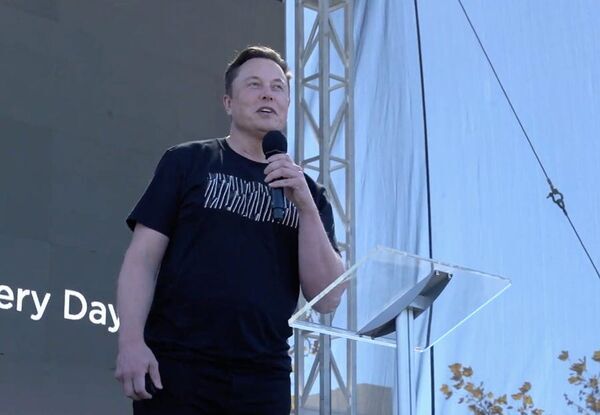 The 3 biggest things Elon Musk announced at Tesla's big outdoor event