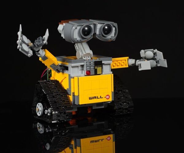 LEGO WALL-E With Micro:bit