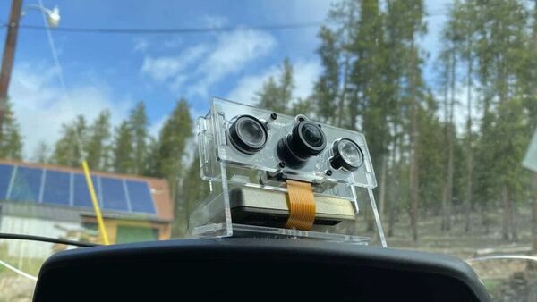 DIY Dashcam: Car Security Camera with a Raspberry Pi Zero W