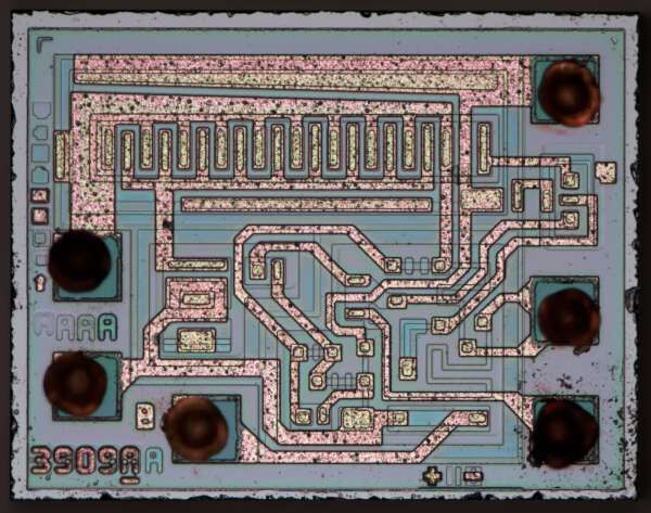 Reverse-engineering a low-power LED flasher chip