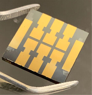'Molecular glue' makes perovskite solar cells dramatically more reliable over time