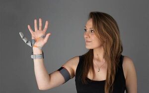 Robotic ‘Third Thumb’ use can alter brain representation of the hand