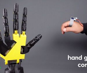 Hand Gesture Controller for Robotic