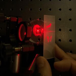 New Device Creates Different Images Depending on Light and Environmental Conditions