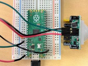 Motion detection with an Arduino and a Raspberry Pi Pico