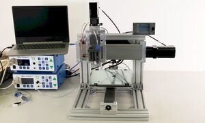 A 4D printer for smart materials with magneto-and electro-mechanical properties has been developed